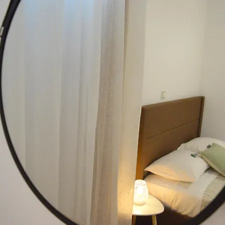 Sunshine House דירה